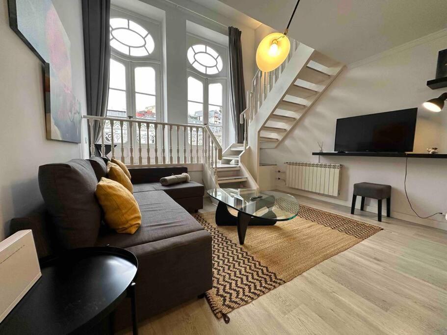 شقة En Un Edificio Senorial: Duplex Totalmente Nuevo. فيجو المظهر الخارجي الصورة